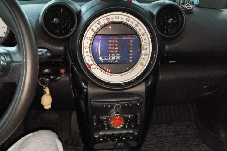 Used MINI Countryman 2014 1.6T COOPER ALL4 Excitement Audio And AC Panel