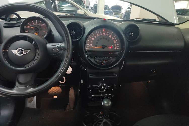 Used MINI Countryman 2014 1.6T COOPER ALL4 Fun Audio And AC Panel