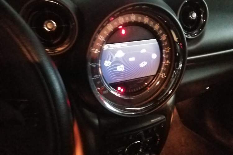 Used MINI Countryman 2014 1.6T COOPER S ALL4 Audio And AC Panel