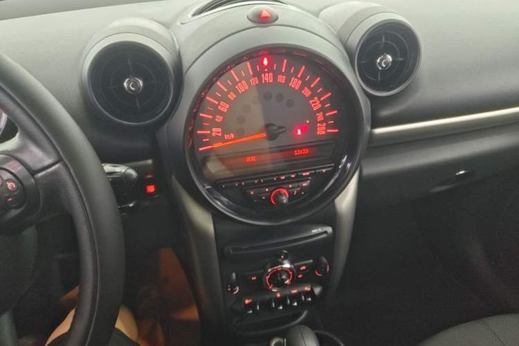 Used MINI Countryman 2014 1.6L COOPER Fun Audio And AC Panel