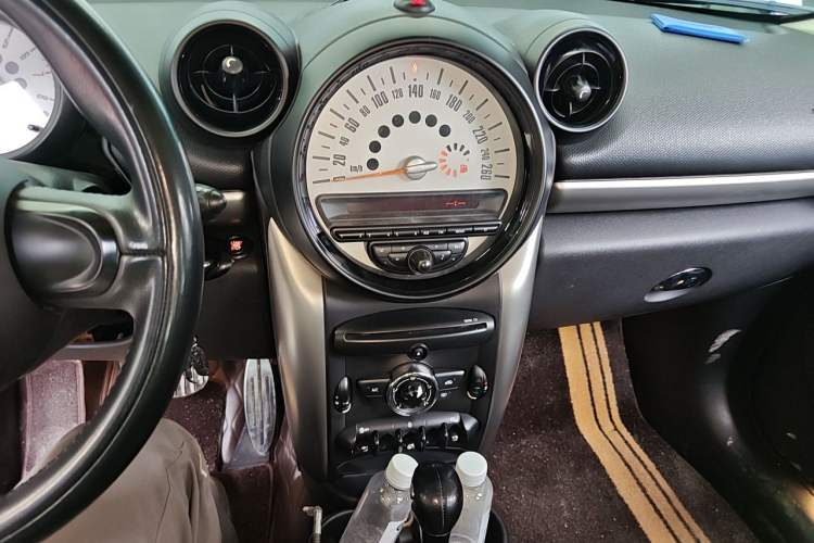 Used MINI Countryman 2014 1.6L ONE Audio And AC Panel