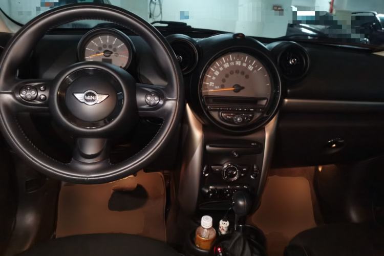 Used MINI Countryman 2014 1.6L COOPER Fun Center Console