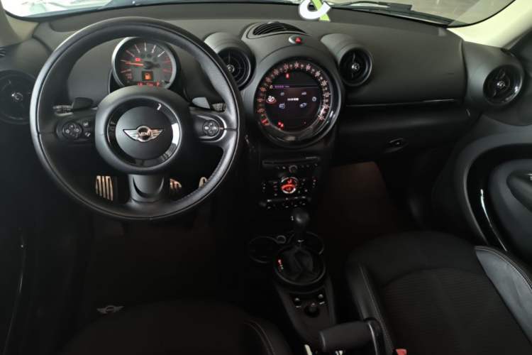 Used MINI Countryman 2014 1.6T COOPER S Center Console