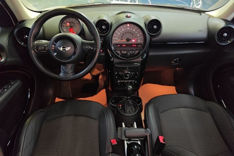 Used MINI Countryman 2014 1.6T COOPER ALL4 Fun Center Console