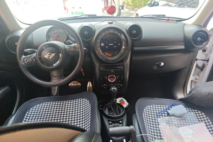 Used MINI Countryman 2014 1.6T COOPER S Center Console