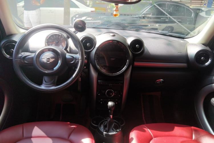 Used MINI Countryman 2014 1.6L ONE Center Console