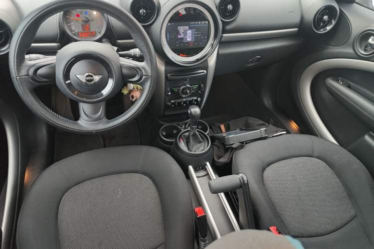 Used MINI Countryman 2014 1.6L ONE Center Console
