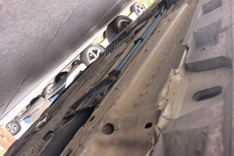 Used MINI Countryman 2014 1.6L COOPER Fun Chassis Front Right