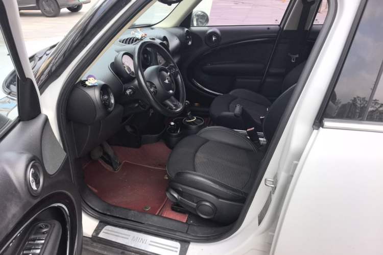 Used MINI Countryman 2014 1.6L COOPER Fun Driver Seat