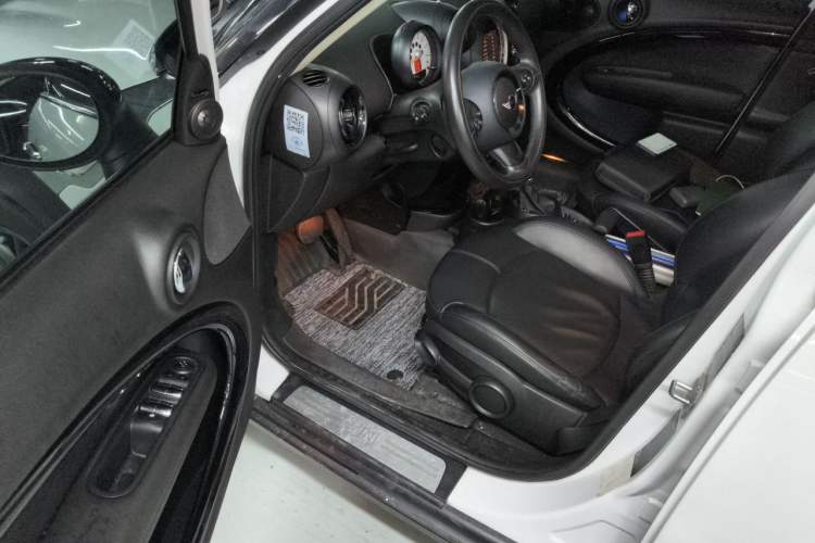 Used MINI Countryman 2014 1.6T COOPER ALL4 Excitement Driver Seat