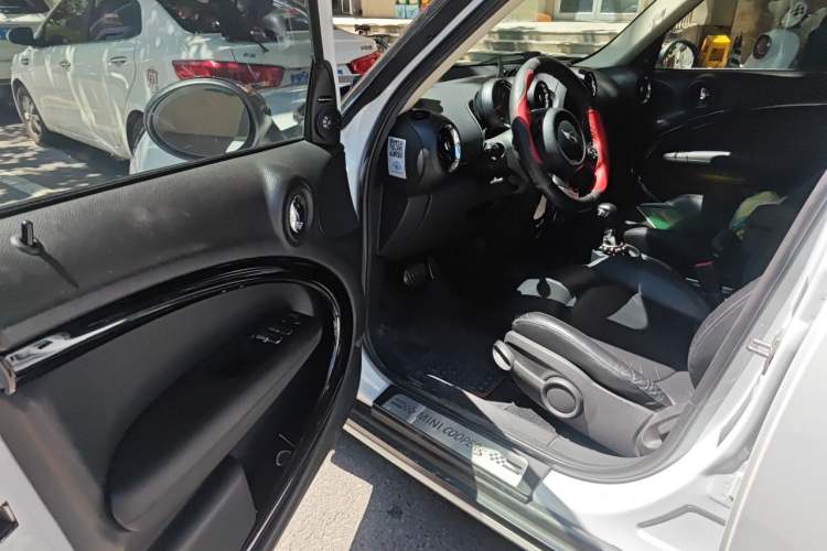 Used MINI Countryman 2014 1.6T COOPER S ALL4 Driver Seat
