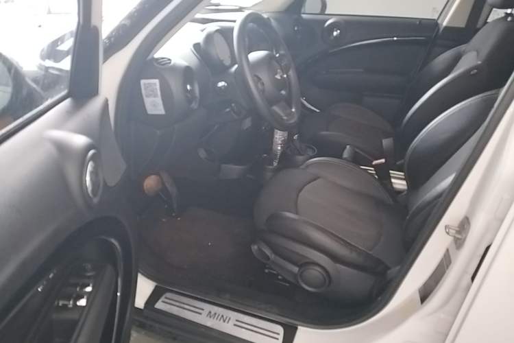 Used MINI Countryman 2014 1.6L COOPER Fun Driver Seat