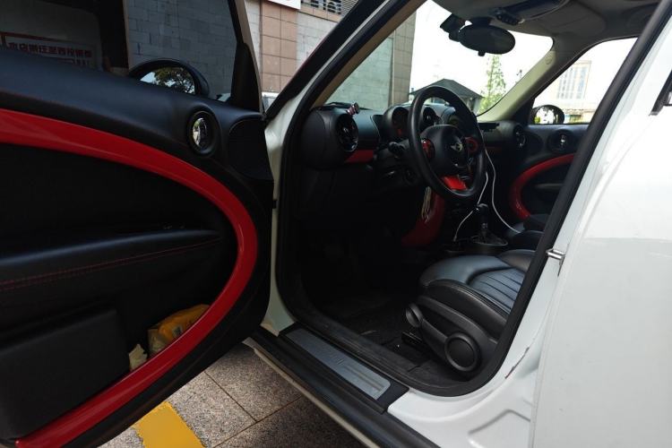 Used MINI Countryman 2014 1.6T COOPER ALL4 Fun Driver Seat