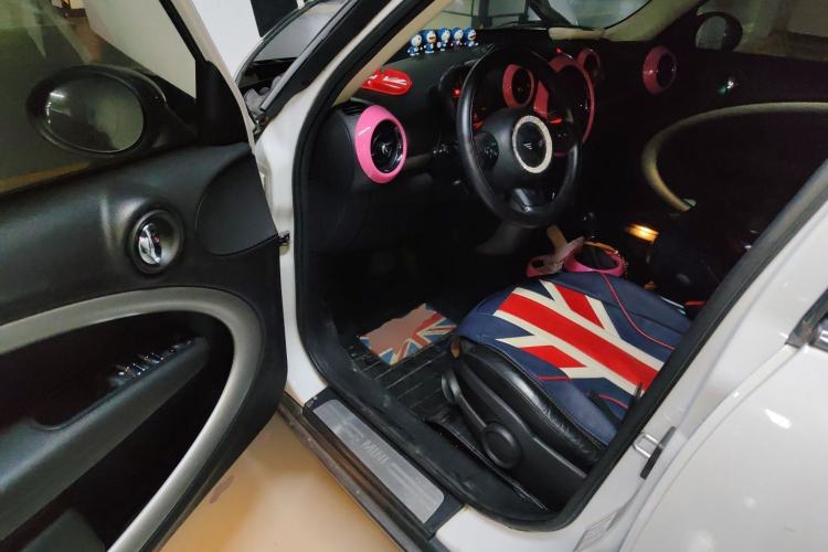Used MINI Countryman 2014 1.6L COOPER Fun Driver Seat