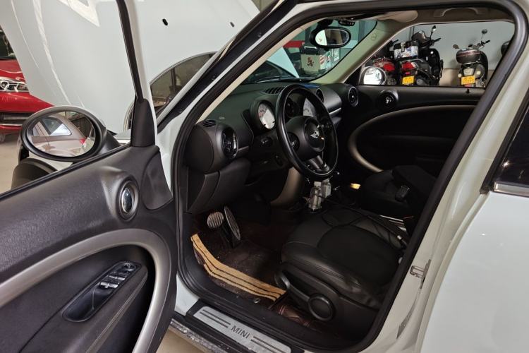 Used MINI Countryman 2014 1.6L ONE Driver Seat