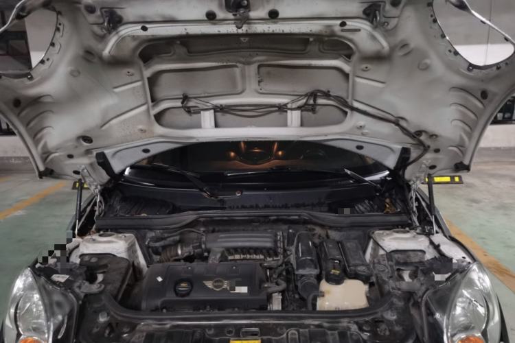 Used MINI Countryman 2014 1.6L COOPER Fun Engine Bay