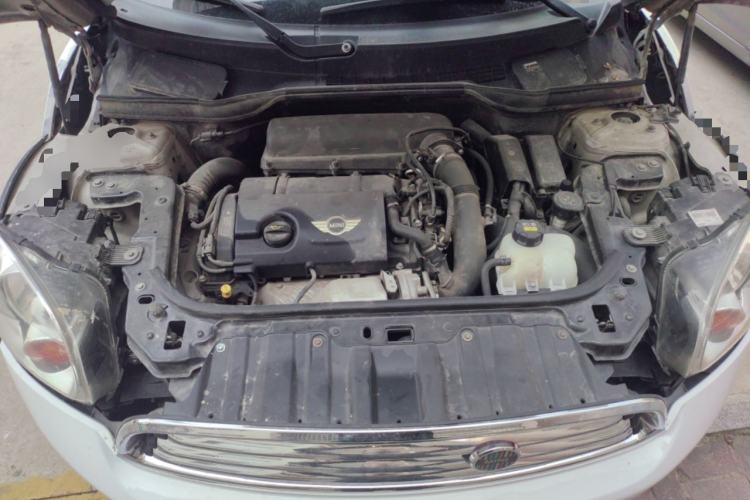 Used MINI Countryman 2014 1.6T COOPER ALL4 Fun Engine Bay