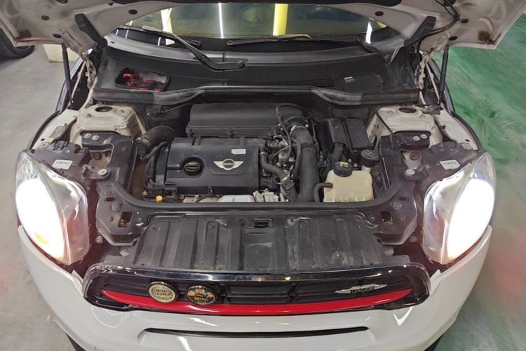 Used MINI Countryman 2014 1.6T COOPER ALL4 Fun Engine Bay