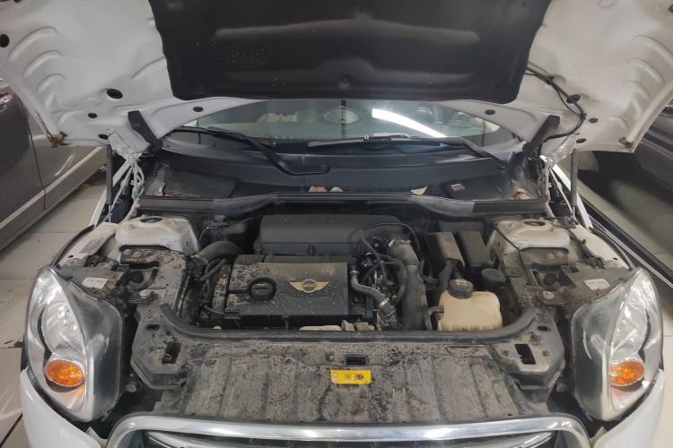 Used MINI Countryman 2014 1.6T COOPER ALL4 Fun Engine Bay