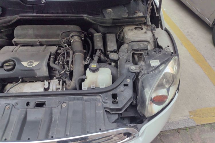 Used MINI Countryman 2014 1.6T COOPER ALL4 Fun Engine Bay Left