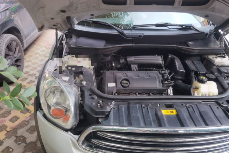 Used MINI Countryman 2014 1.6L ONE Engine Bay Right