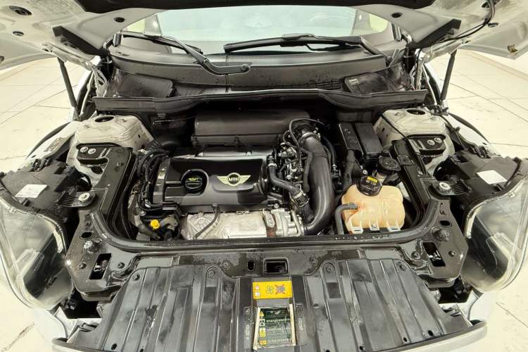 Used MINI Countryman 2014 1.6T COOPER ALL4 Fun Engine Bay