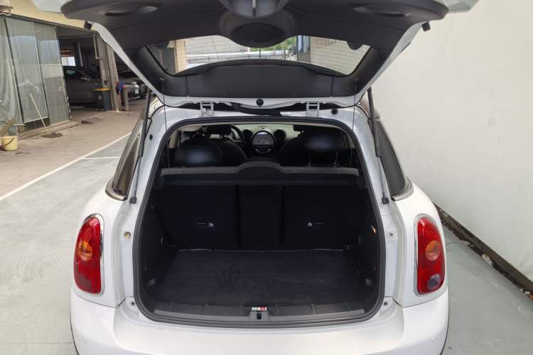 Used MINI Countryman 2014 1.6T COOPER ALL4 Fun Exterior 11