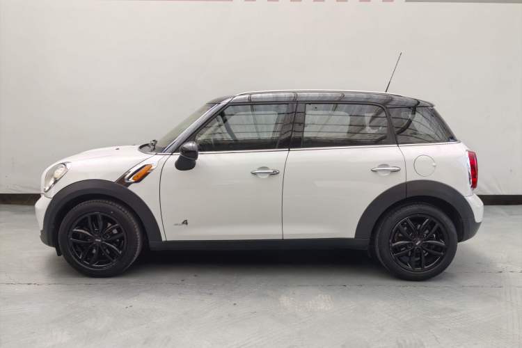 Used MINI Countryman 2014 1.6T COOPER ALL4 Fun Exterior 12