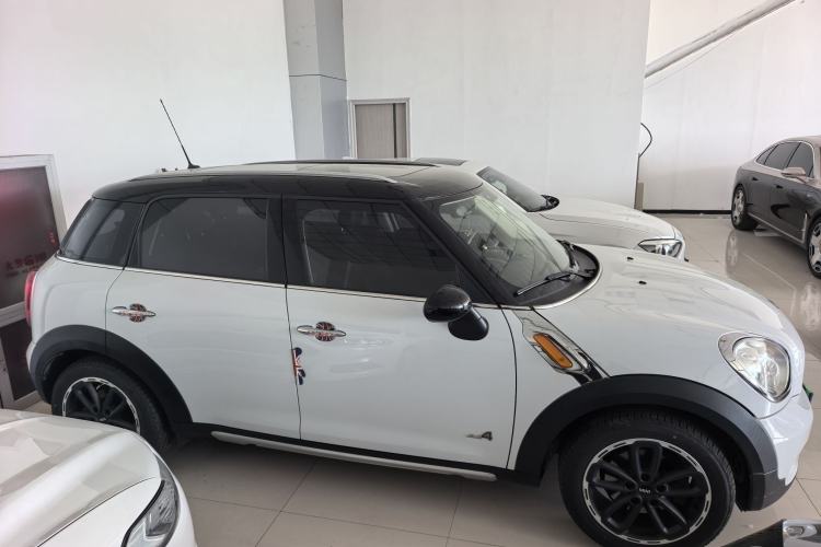 Used MINI Countryman 2014 1.6T COOPER ALL4 Fun Exterior 3