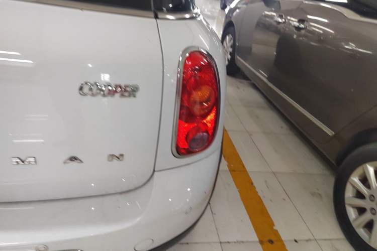 Used MINI Countryman 2014 1.6T COOPER ALL4 Fun Exterior 3