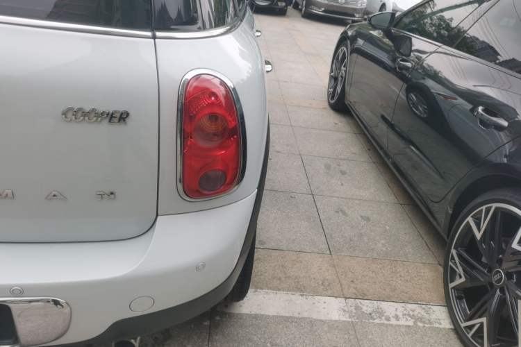Used MINI Countryman 2014 1.6L COOPER Fun Exterior 3