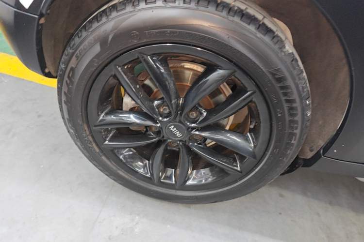 Used MINI Countryman 2014 1.6T COOPER ALL4 Fun Exterior 5