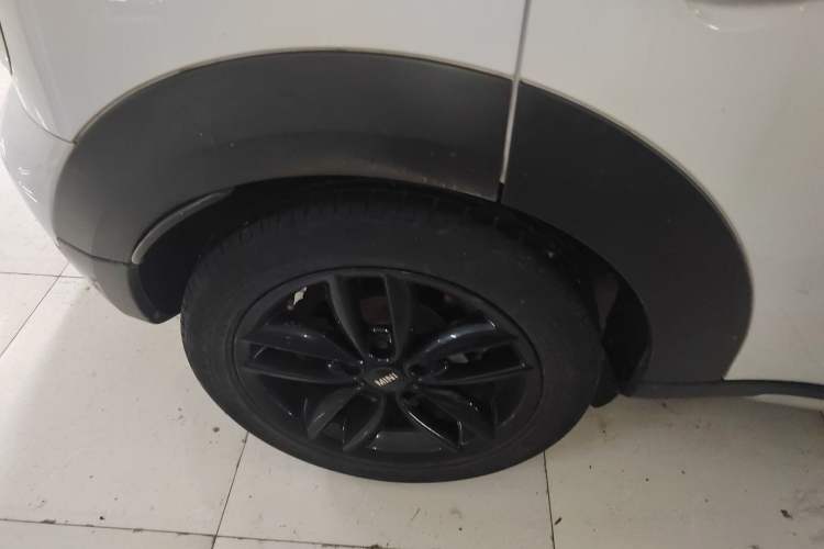 Used MINI Countryman 2014 1.6T COOPER ALL4 Fun Exterior 5