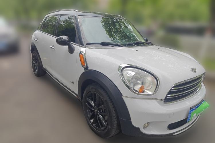 Used MINI Countryman 2014 1.6T COOPER ALL4 Fun Front Right 45 Deg