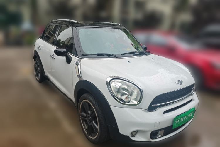 Used MINI Countryman 2014 1.6T COOPER S Front Right 45 Deg