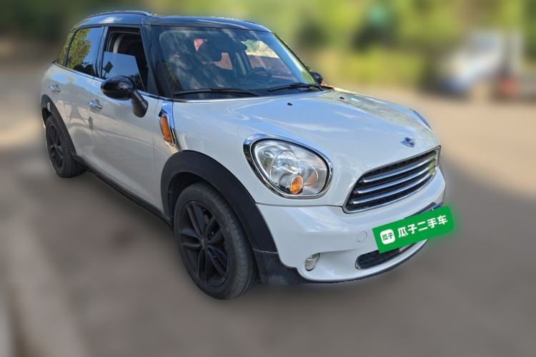 Used MINI Countryman 2014 1.6L COOPER Fun Front Right 45 Deg