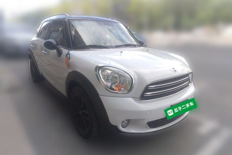 Used MINI Countryman 2014 1.6L COOPER Fun Front Right 45 Deg