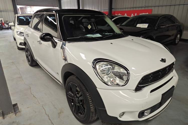 Used MINI Countryman 2014 1.6T COOPER S ALL4 Front Right 45 Deg