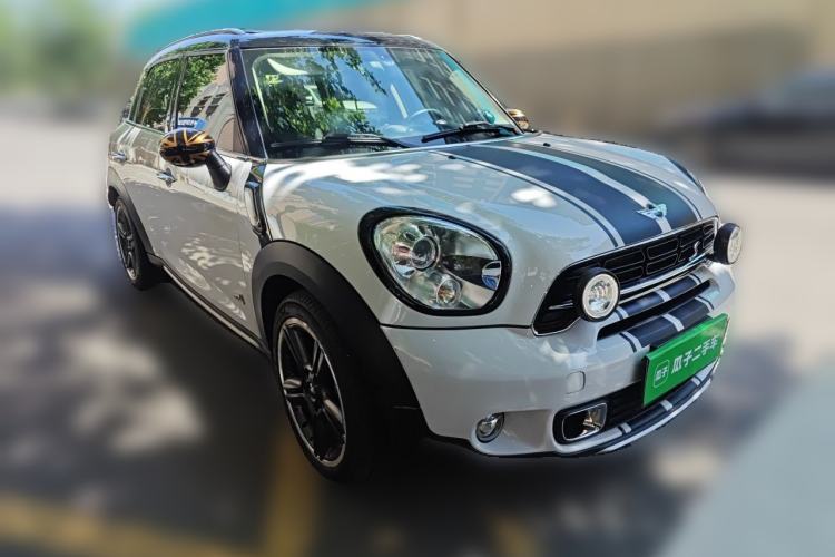 Used MINI Countryman 2014 1.6T COOPER S ALL4 Front Right 45 Deg