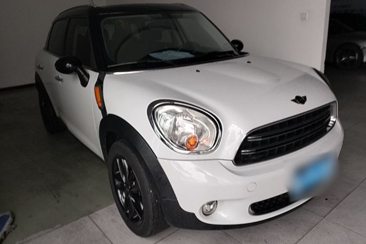 Used MINI Countryman 2014 1.6L COOPER Fun Front Right 45 Deg