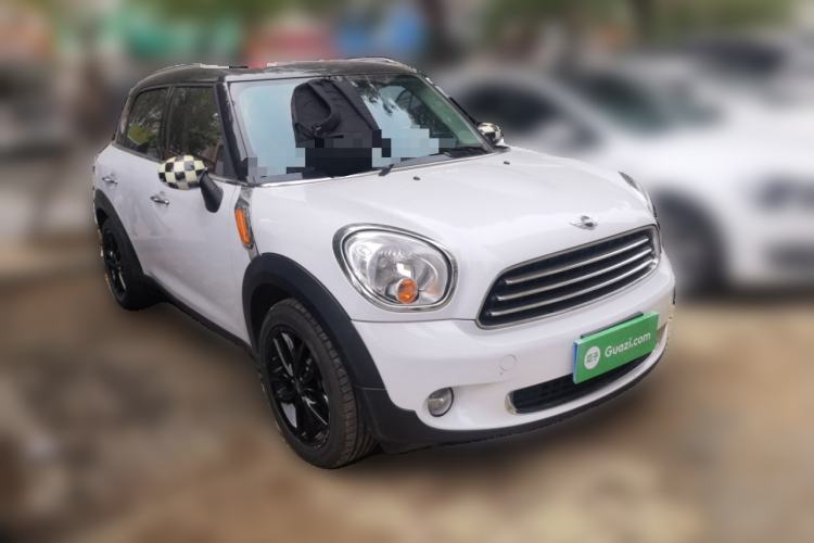 Used MINI Countryman 2014 1.6L COOPER Fun Front Right 45 Deg