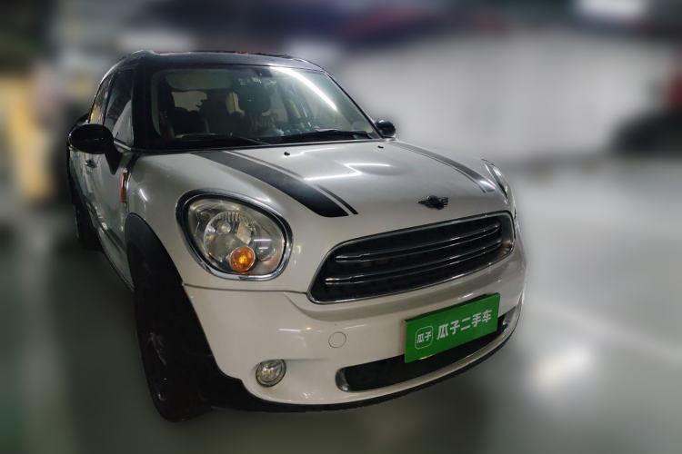 Used MINI Countryman 2014 1.6L COOPER Fun Front Right 45 Deg