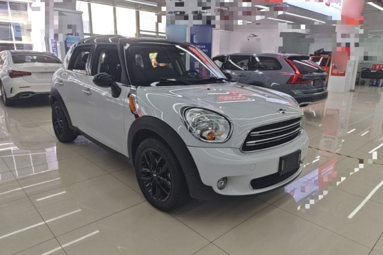 Used MINI Countryman 2014 1.6L COOPER Fun Front Right 45 Deg