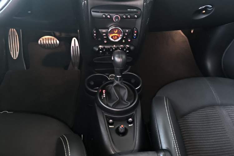 Used MINI Countryman 2014 1.6T COOPER S Gear Lever