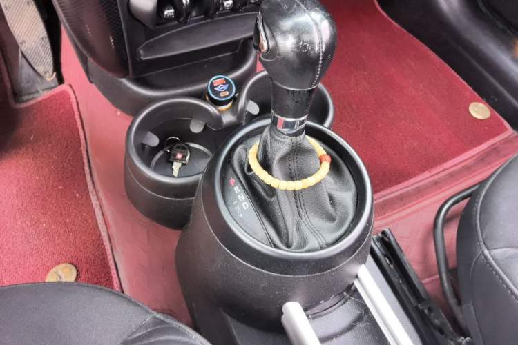 Used MINI Countryman 2014 1.6L COOPER Fun Gear Lever