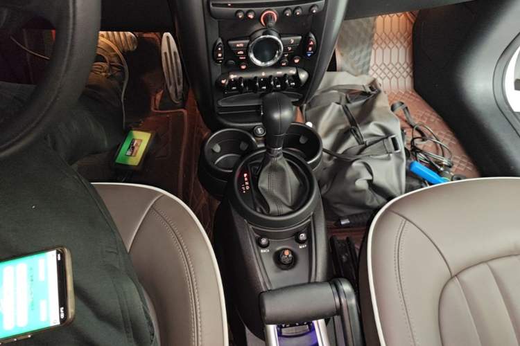 Used MINI Countryman 2014 1.6T COOPER S ALL4 Gear Lever
