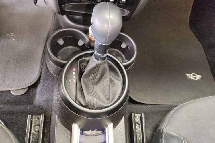 Used MINI Countryman 2014 1.6L COOPER Fun Gear Lever