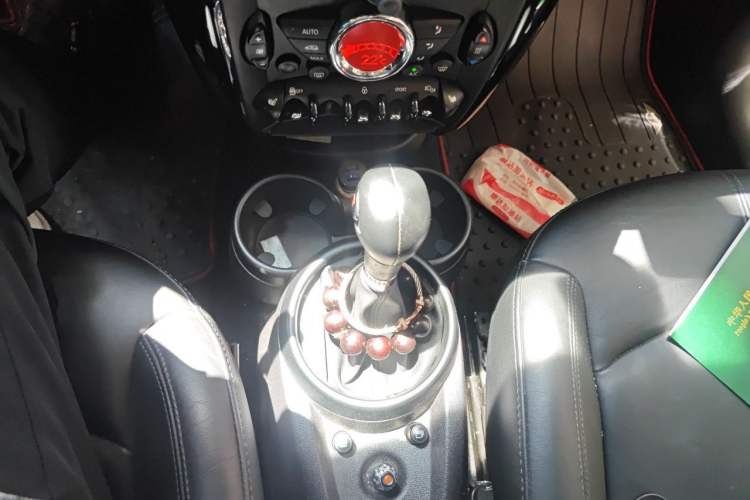 Used MINI Countryman 2014 1.6T COOPER S ALL4 Gear Lever