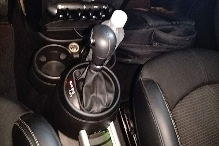 Used MINI Countryman 2014 1.6L COOPER Fun Gear Lever