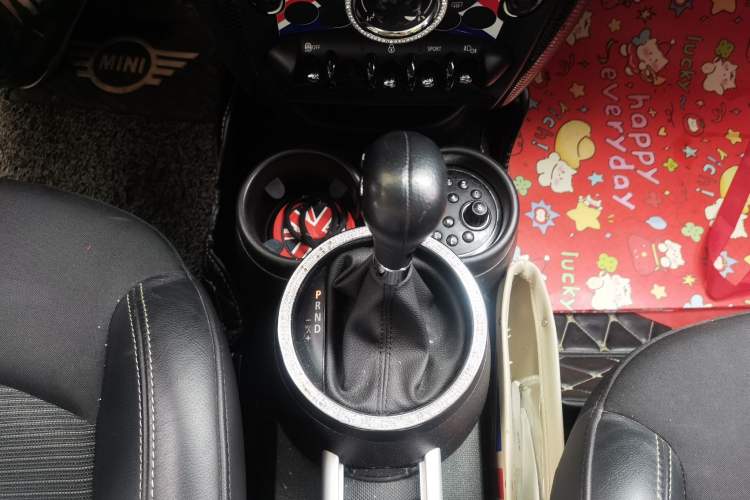 Used MINI Countryman 2014 1.6L COOPER Fun Gear Lever
